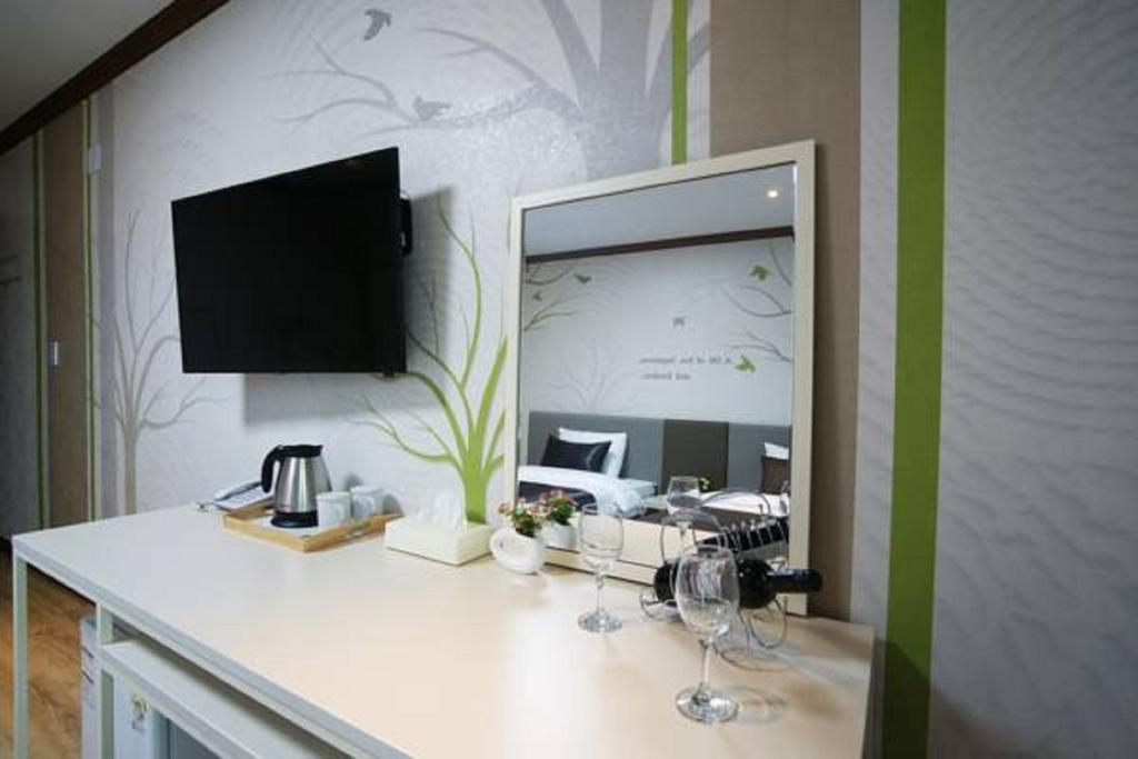 Seongsan Aqua Beach Hotel Сеогвипо Екстериор снимка