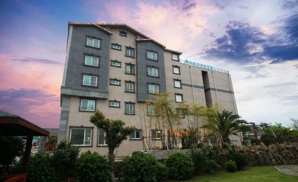 Seongsan Aqua Beach Hotel Сеогвипо Екстериор снимка