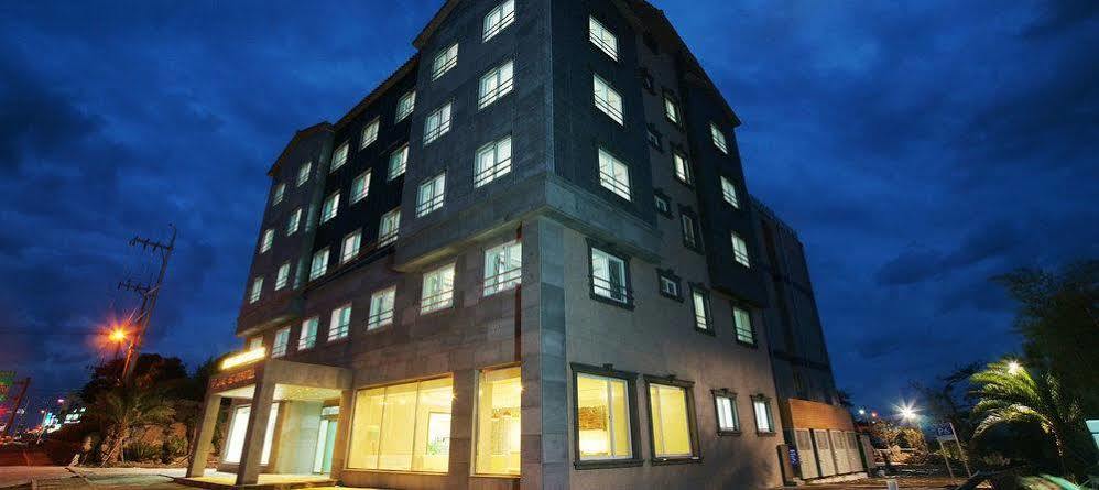 Seongsan Aqua Beach Hotel Сеогвипо Екстериор снимка