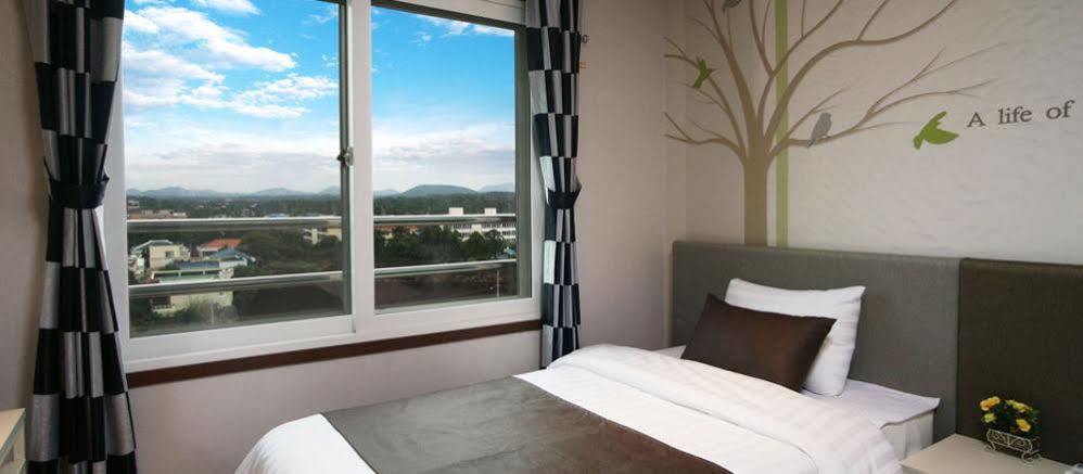 Seongsan Aqua Beach Hotel Сеогвипо Екстериор снимка