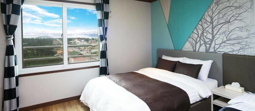 Seongsan Aqua Beach Hotel Сеогвипо Екстериор снимка