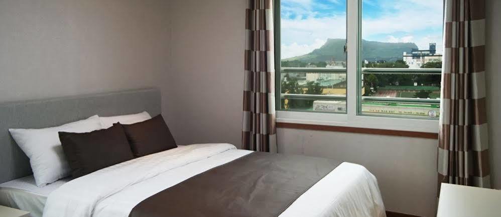 Seongsan Aqua Beach Hotel Сеогвипо Екстериор снимка