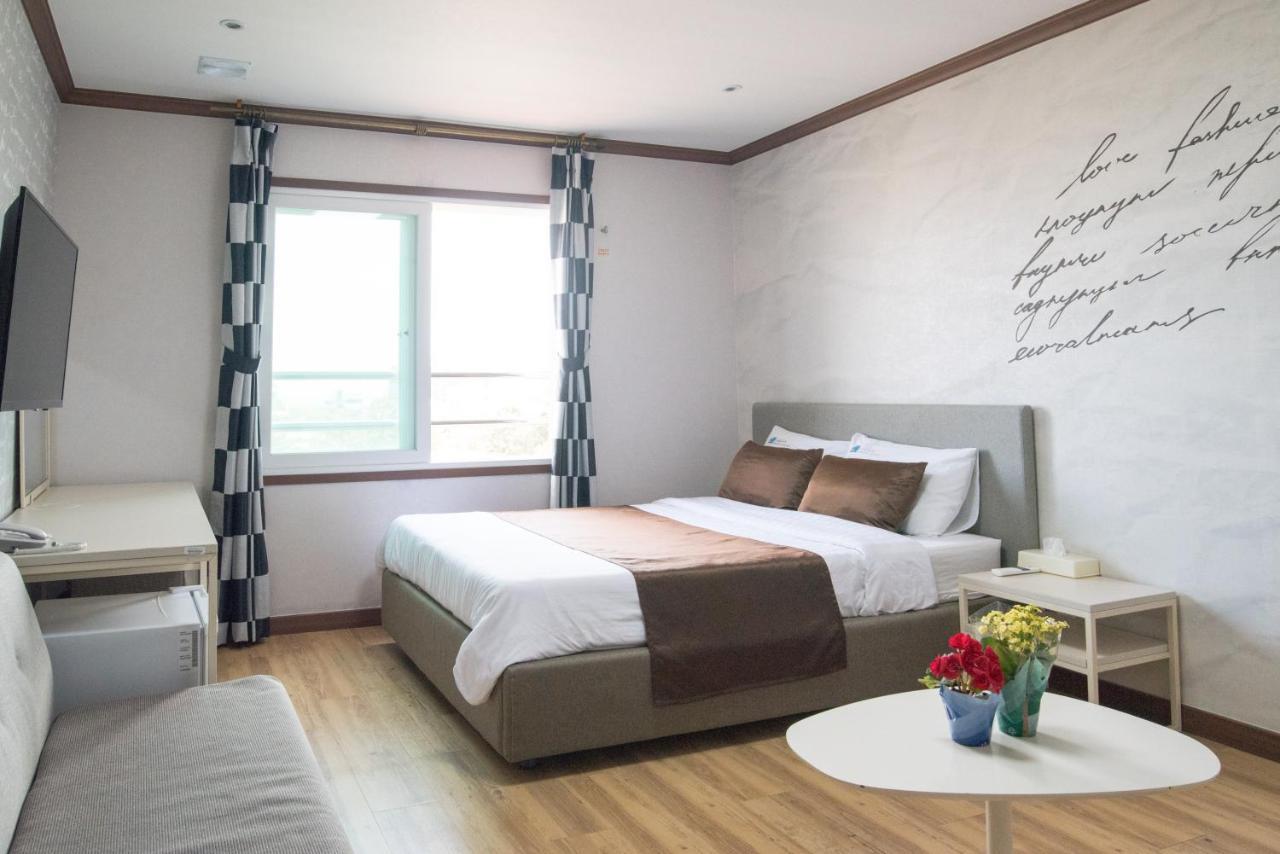 Seongsan Aqua Beach Hotel Сеогвипо Екстериор снимка